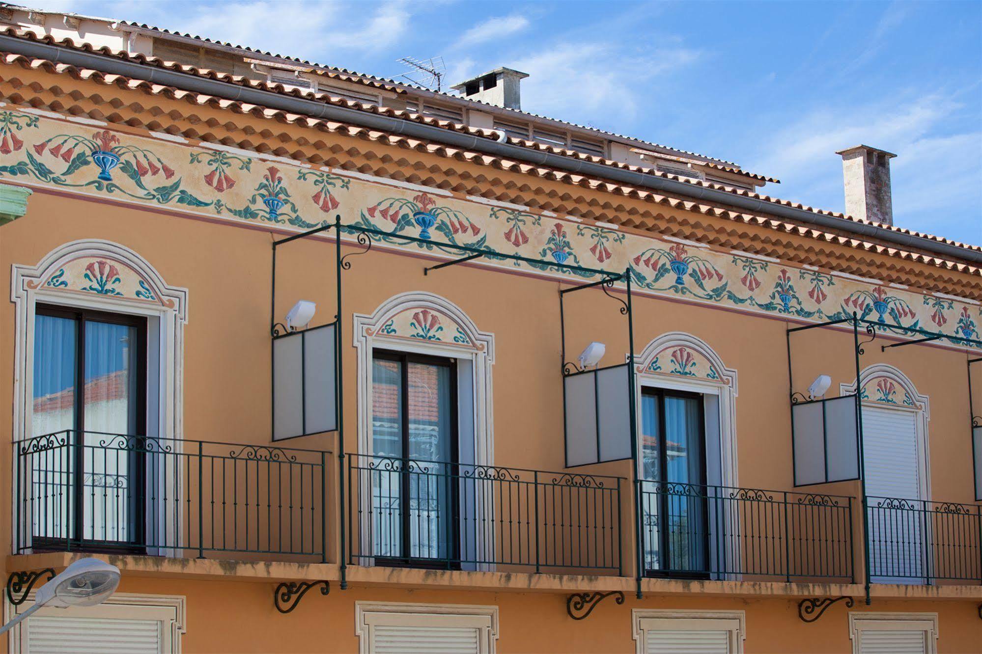 Hotel Provençal Hyères Exterior foto